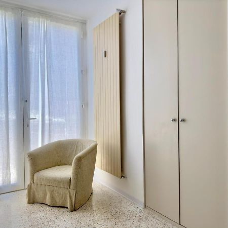 Minimal Apartment Navigli Мілан Екстер'єр фото