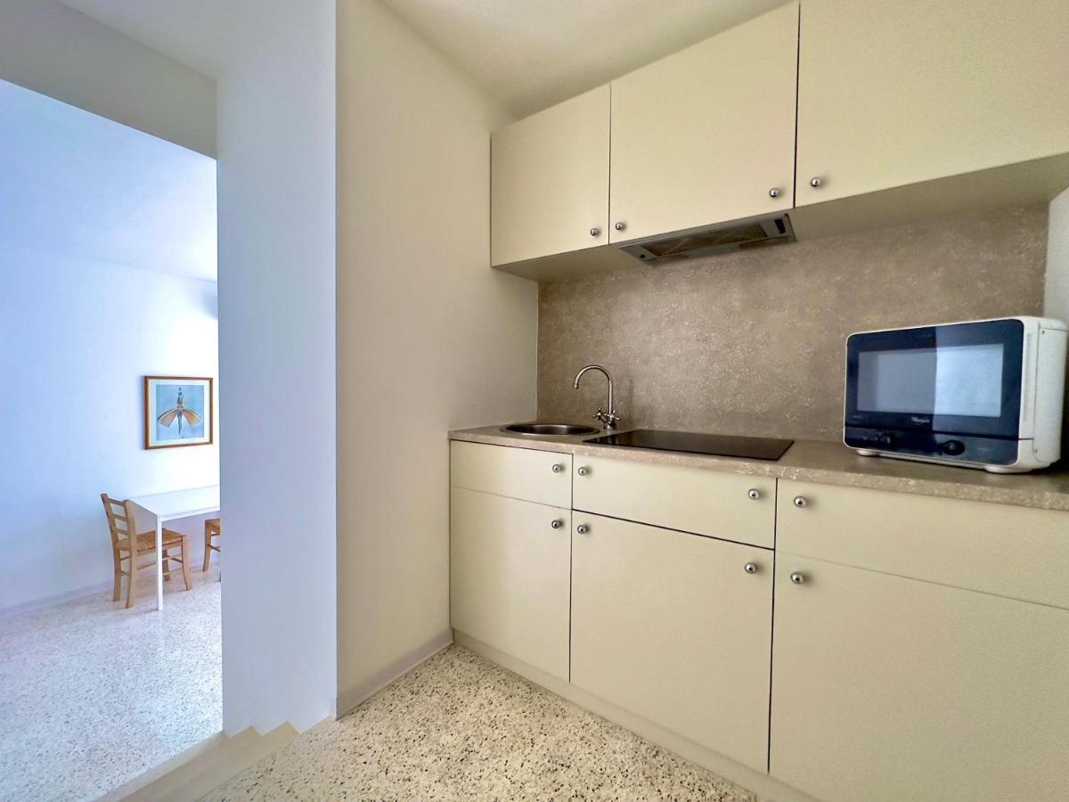 Minimal Apartment Navigli Мілан Екстер'єр фото